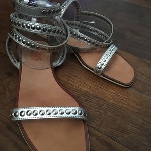 NWOT - Michael Kors  Sandals size 8